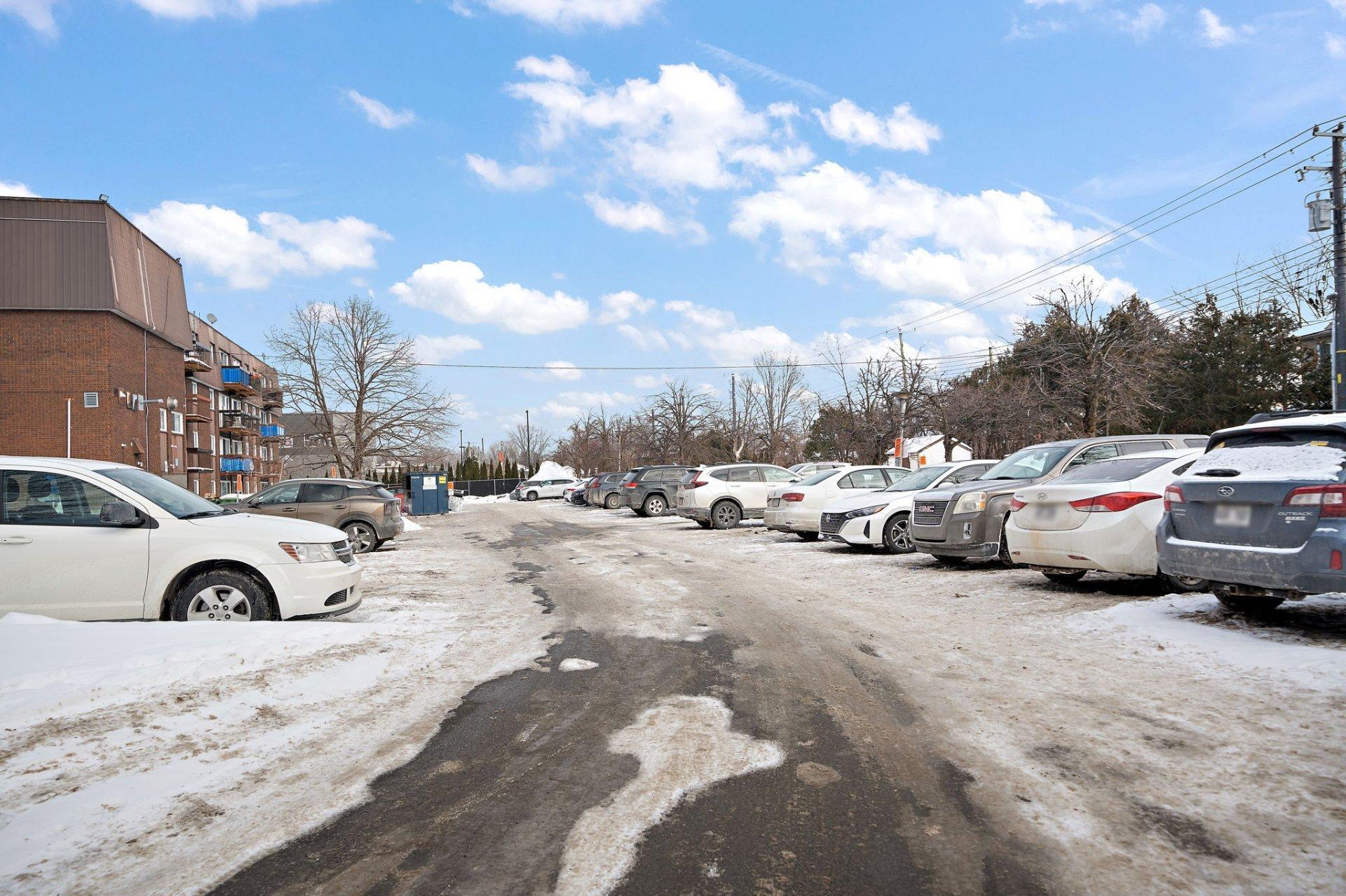 









11750


Boul. de Pierrefonds

, 208C,
Montréal (Pierrefonds-Roxboro),




QC
H9A2X3

