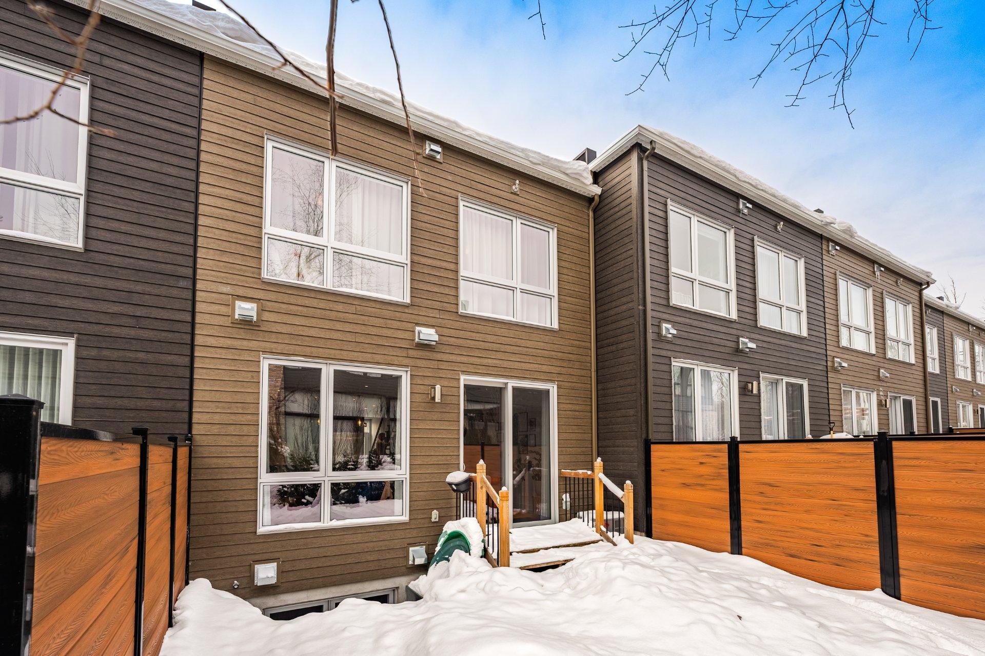 









10Z


Place Boulay

,
Saint-Basile-le-Grand,




QC
J3N0C6

