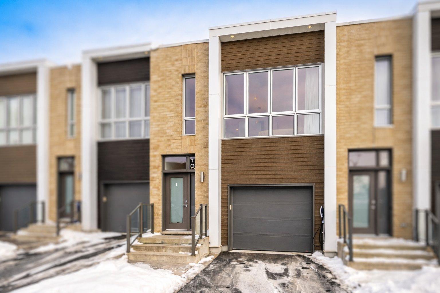 









10Z


Place Boulay

,
Saint-Basile-le-Grand,




QC
J3N0C6

