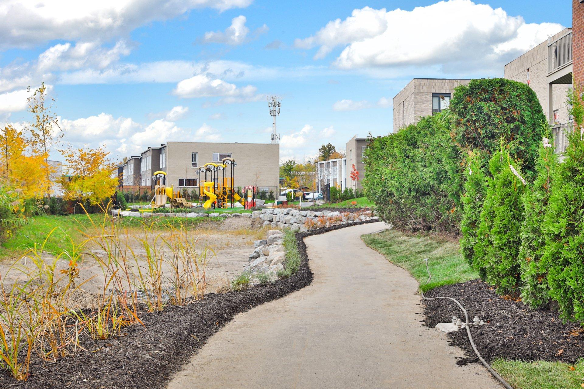 









10Z


Place Boulay

,
Saint-Basile-le-Grand,




QC
J3N0C6

