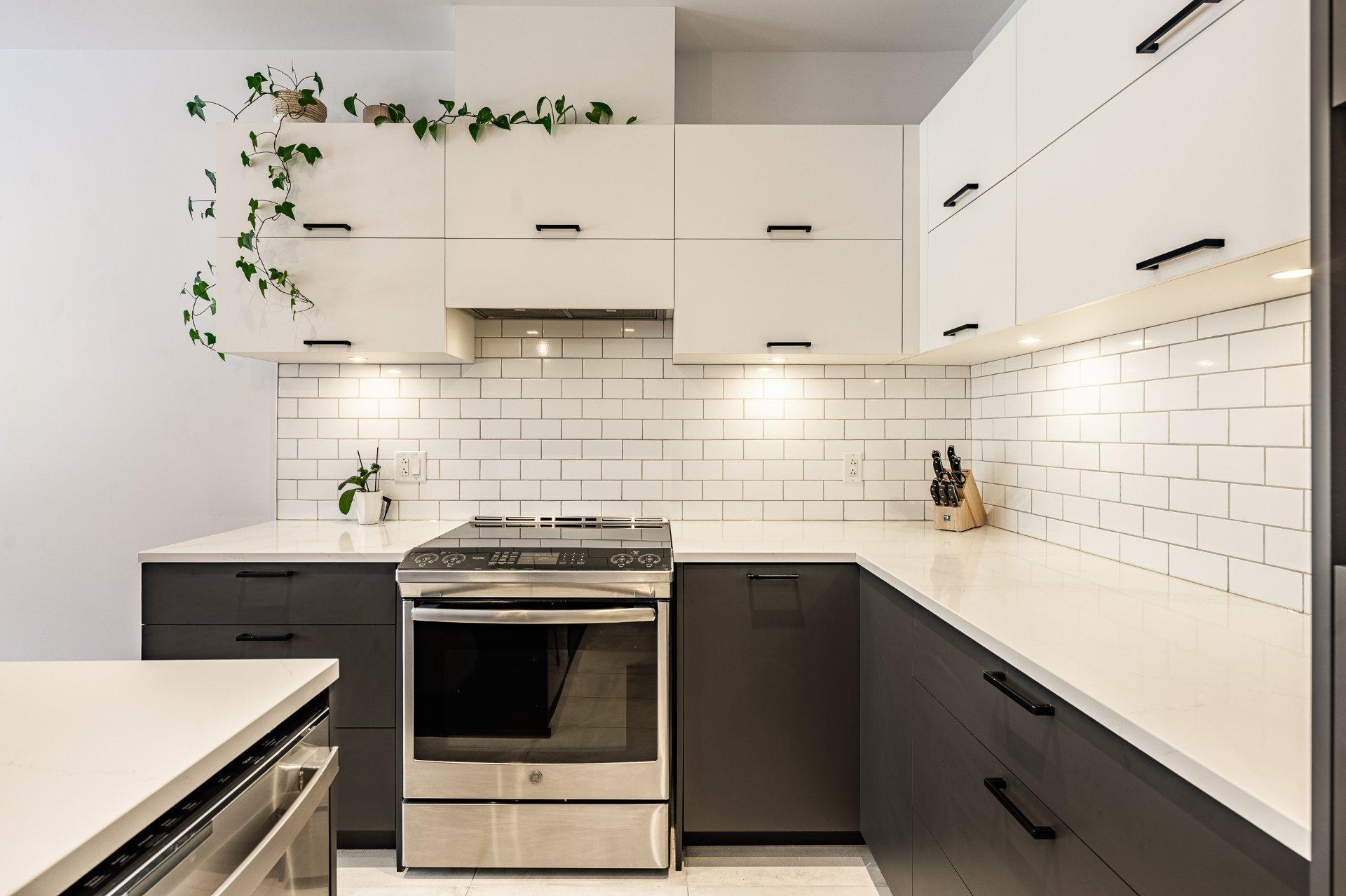 









10Z


Place Boulay

,
Saint-Basile-le-Grand,




QC
J3N0C6

