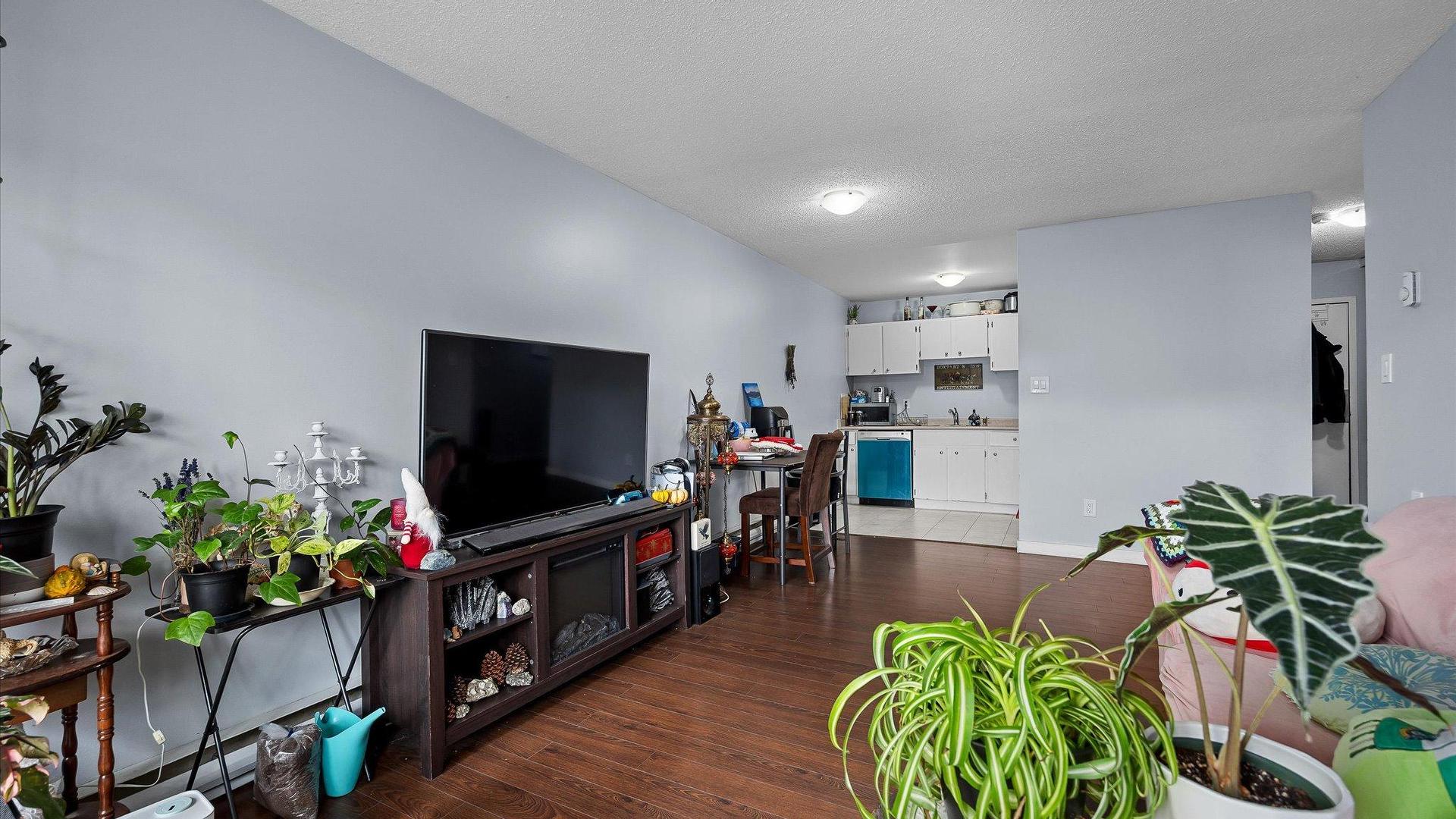 









395


Franklyn

Road, 108,
Kelowna,




BC
V1X 5X8

