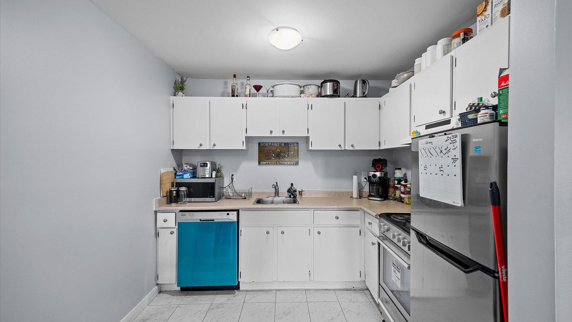 









395


Franklyn

Road, 108,
Kelowna,




BC
V1X 5X8

