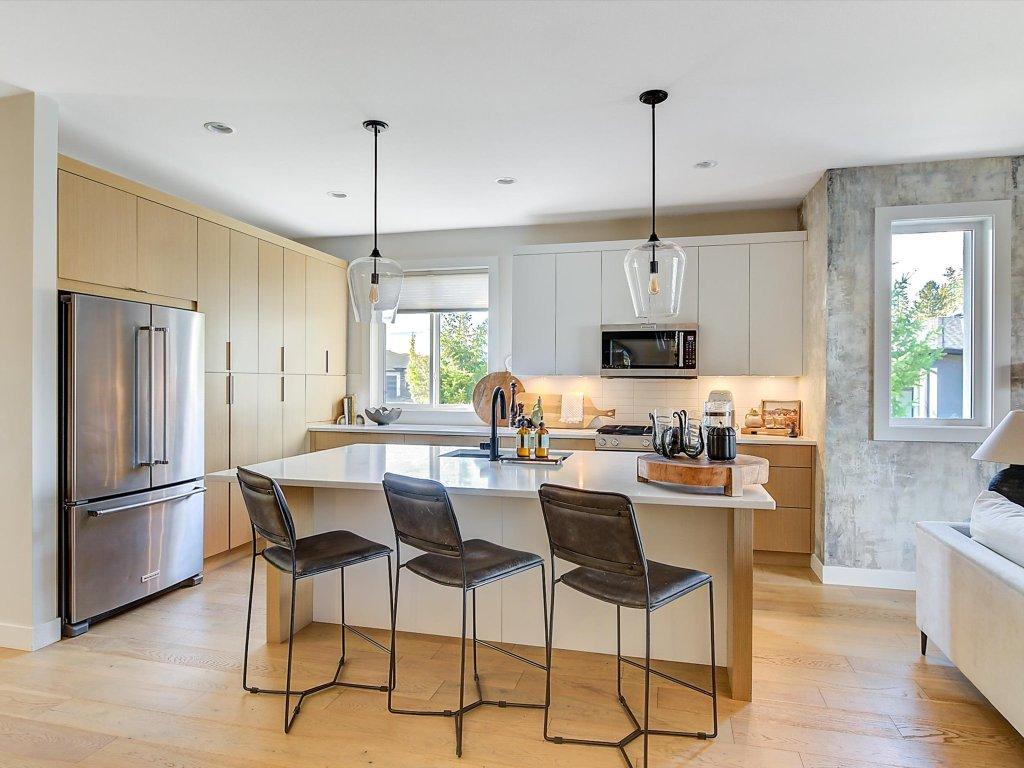 









1349


Rocky Point

Drive, 5,
Kelowna,




BC
V1V 0B5

