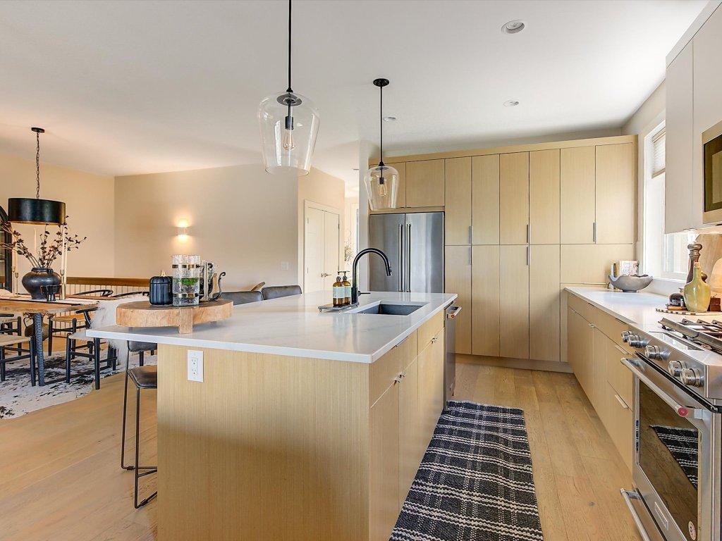 









1349


Rocky Point

Drive, 5,
Kelowna,




BC
V1V 0B5

