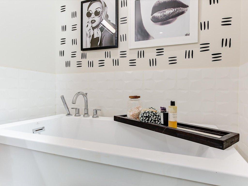 









1349


Rocky Point

Drive, 5,
Kelowna,




BC
V1V 0B5

