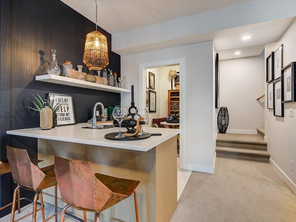 









1349


Rocky Point

Drive, 5,
Kelowna,




BC
V1V 0B5

