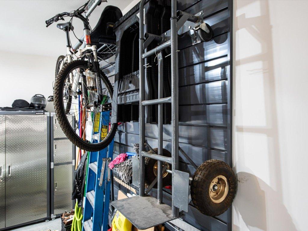 









1349


Rocky Point

Drive, 5,
Kelowna,




BC
V1V 0B5

