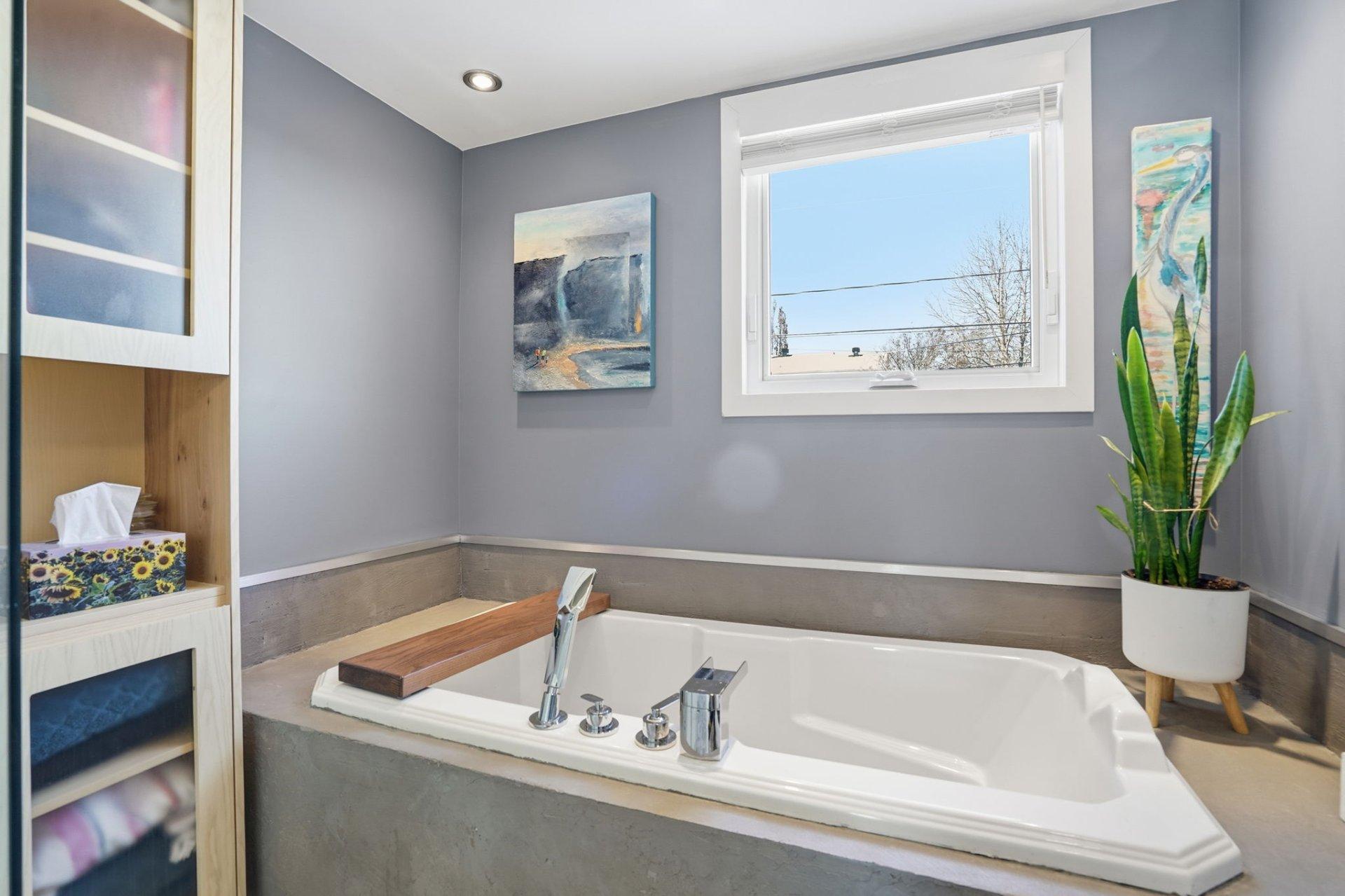 









1135


Rue Monat

,
Saint-Jean-sur-Richelieu,




QC
J2X4V5

