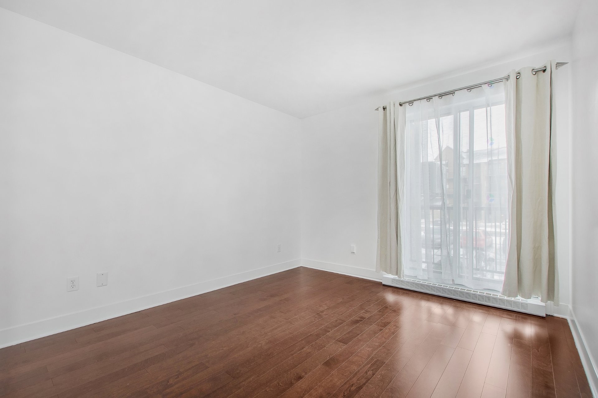 









691


Mtée des Pionniers

, 201,
Terrebonne (Lachenaie),




QC
J6V1T7

