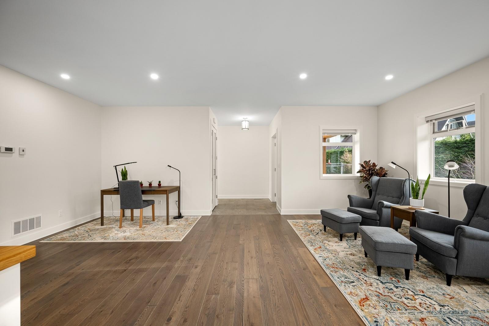 









3767


Maple

Lane,
Royston,




BC
V0R 2V0

