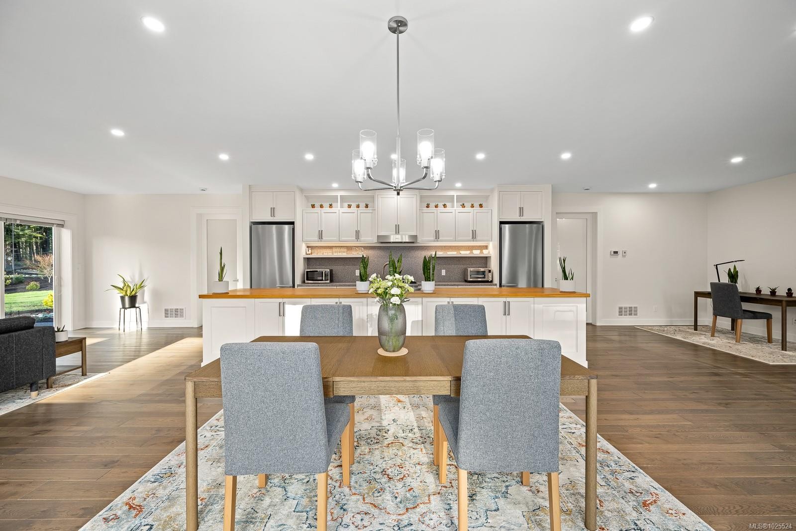 









3767


Maple

Lane,
Royston,




BC
V0R 2V0

