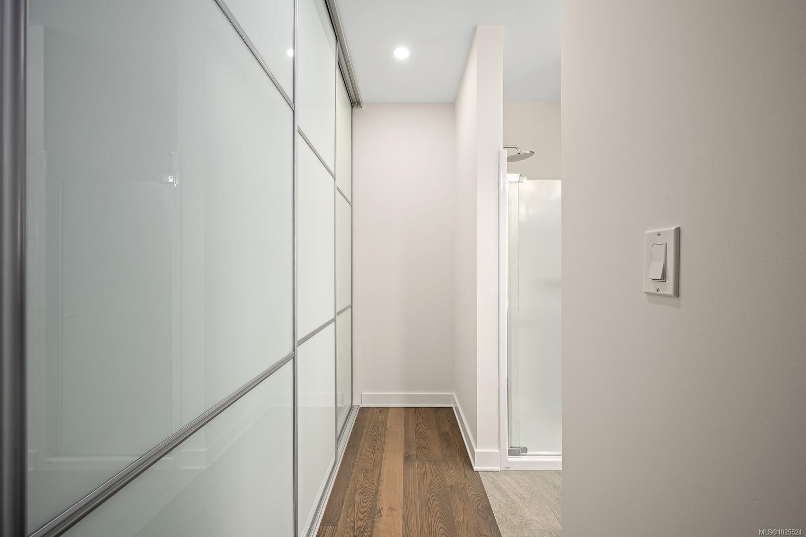 









3767


Maple

Lane,
Royston,




BC
V0R 2V0

