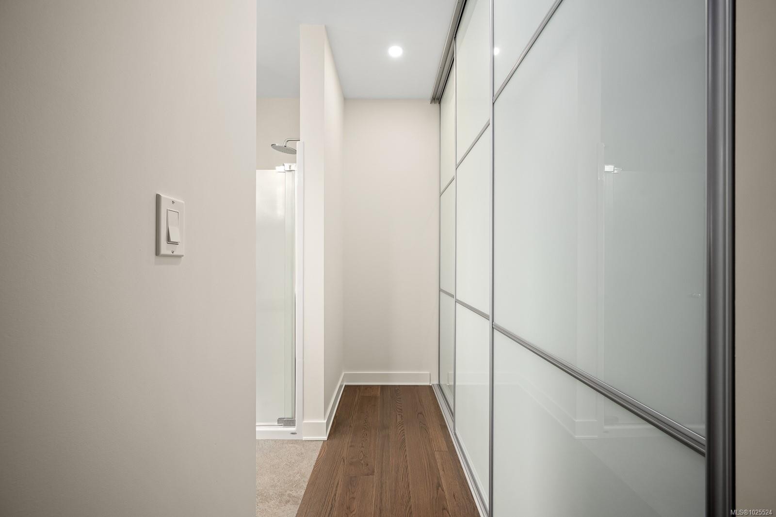 









3767


Maple

Lane,
Royston,




BC
V0R 2V0

