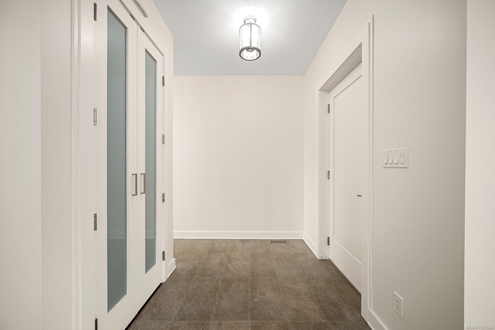 









3767


Maple

Lane,
Royston,




BC
V0R 2V0

