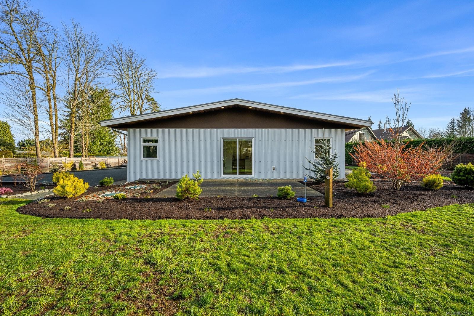 









3767


Maple

Lane,
Royston,




BC
V0R 2V0

