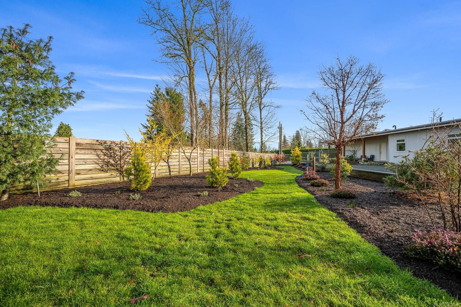 









3767


Maple

Lane,
Royston,




BC
V0R 2V0

