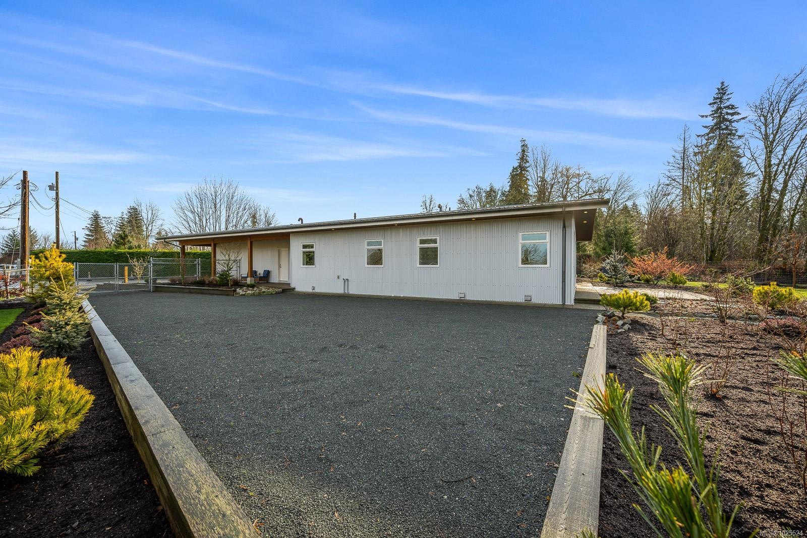 









3767


Maple

Lane,
Royston,




BC
V0R 2V0

