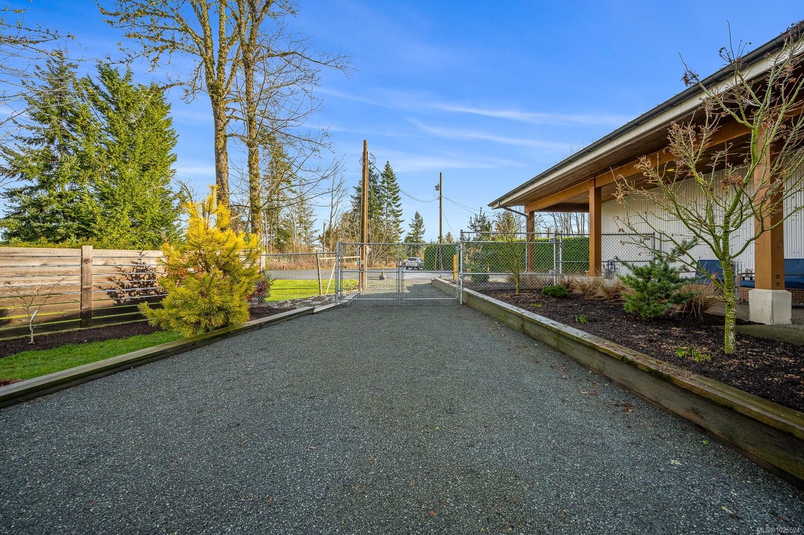 









3767


Maple

Lane,
Royston,




BC
V0R 2V0

