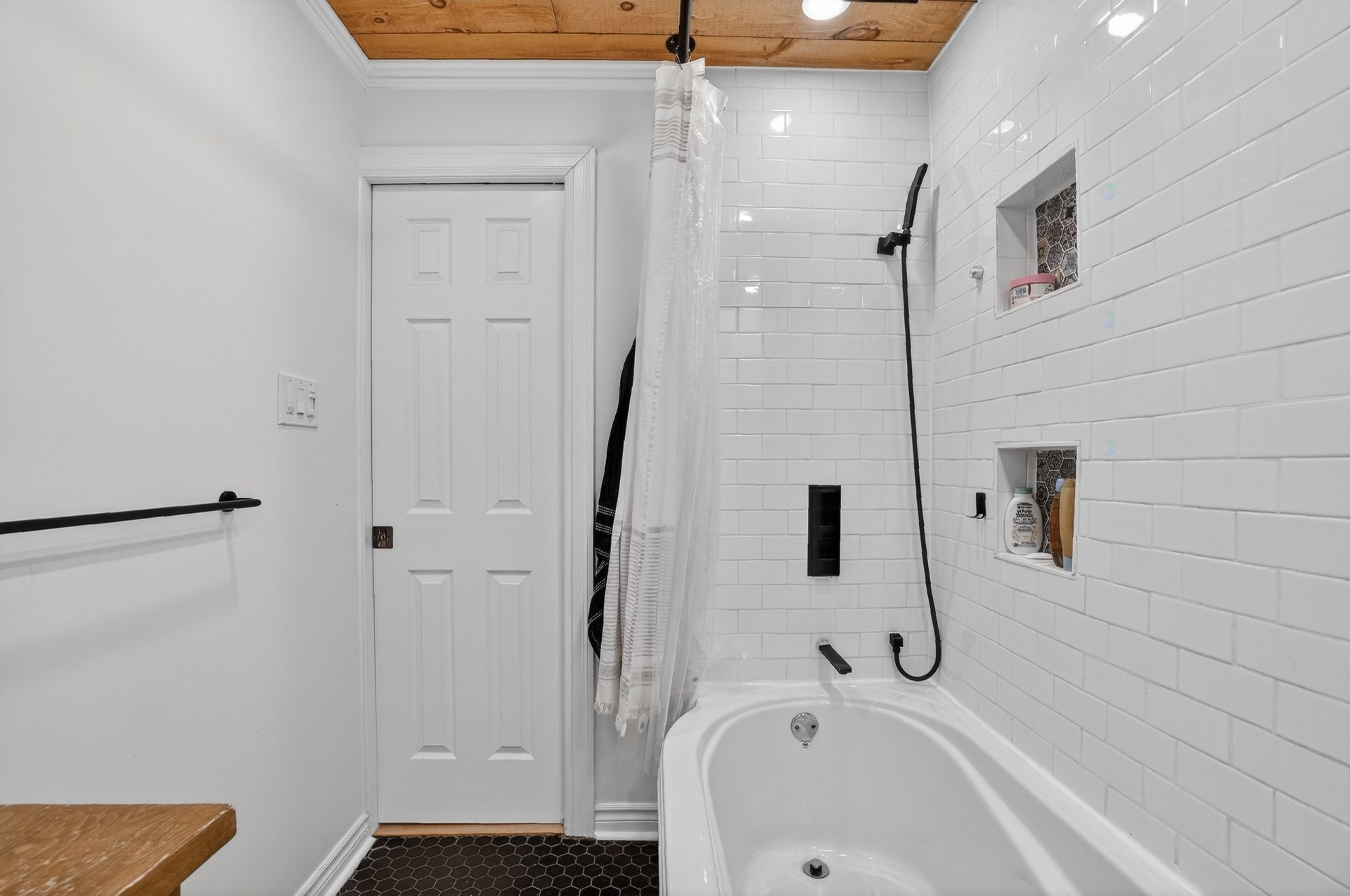 









189

 - 191


Boul. des Prairies

,
Laval (Laval-des-Rapides),




QC
H7N2T8

