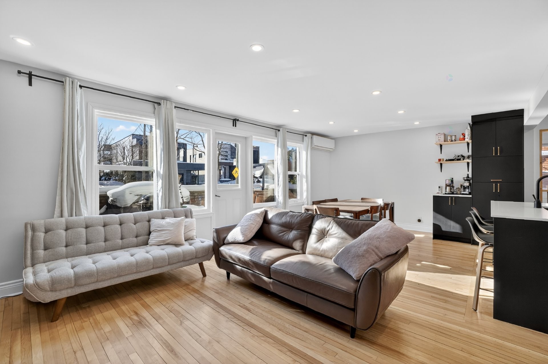 









189

 - 191


Boul. des Prairies

,
Laval (Laval-des-Rapides),




QC
H7N2T8

