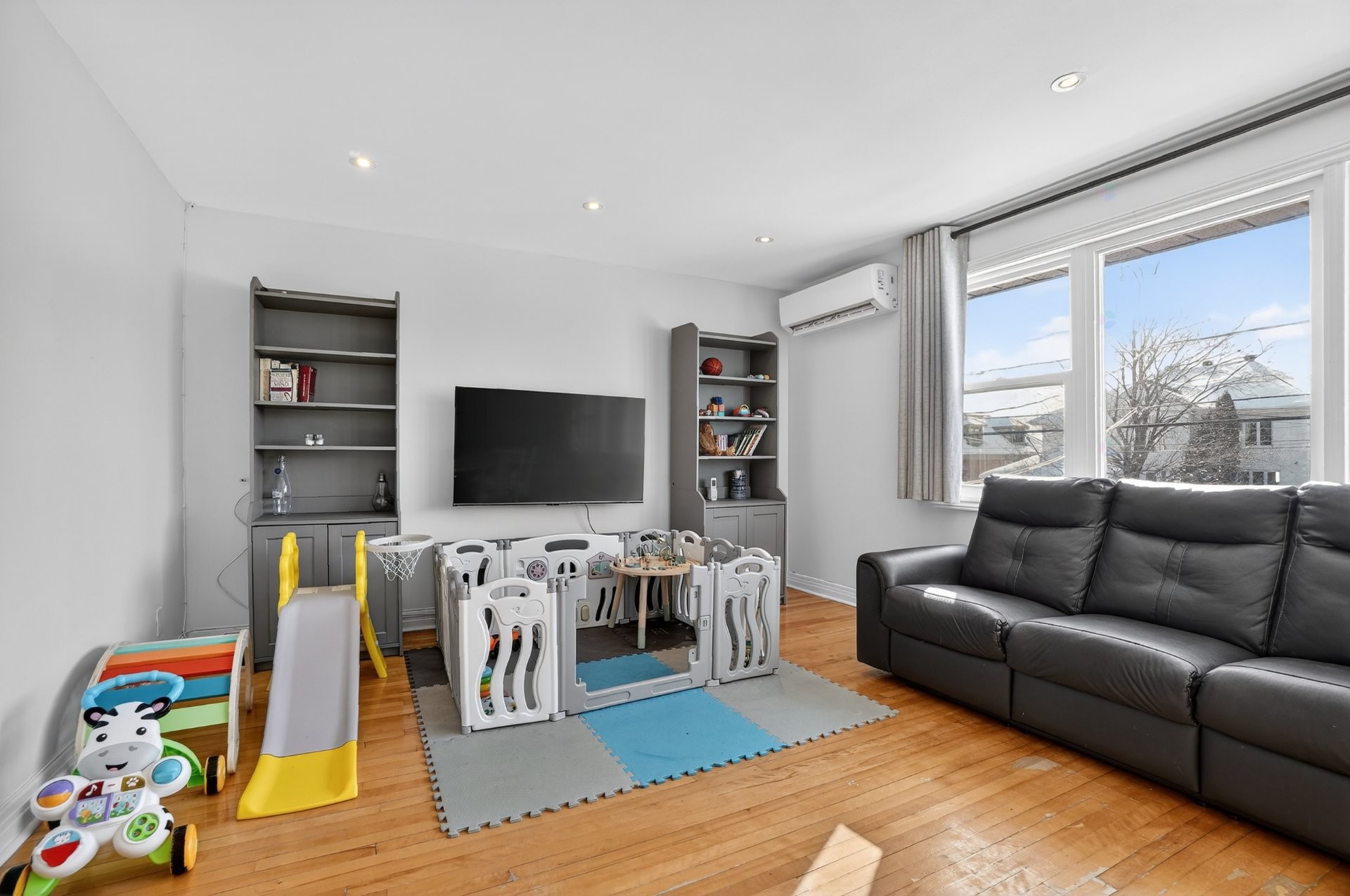 









189

 - 191


Boul. des Prairies

,
Laval (Laval-des-Rapides),




QC
H7N2T8


