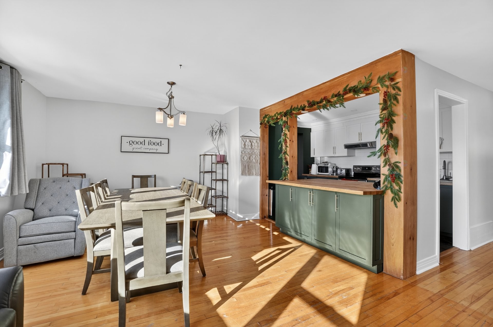









189

 - 191


Boul. des Prairies

,
Laval (Laval-des-Rapides),




QC
H7N2T8

