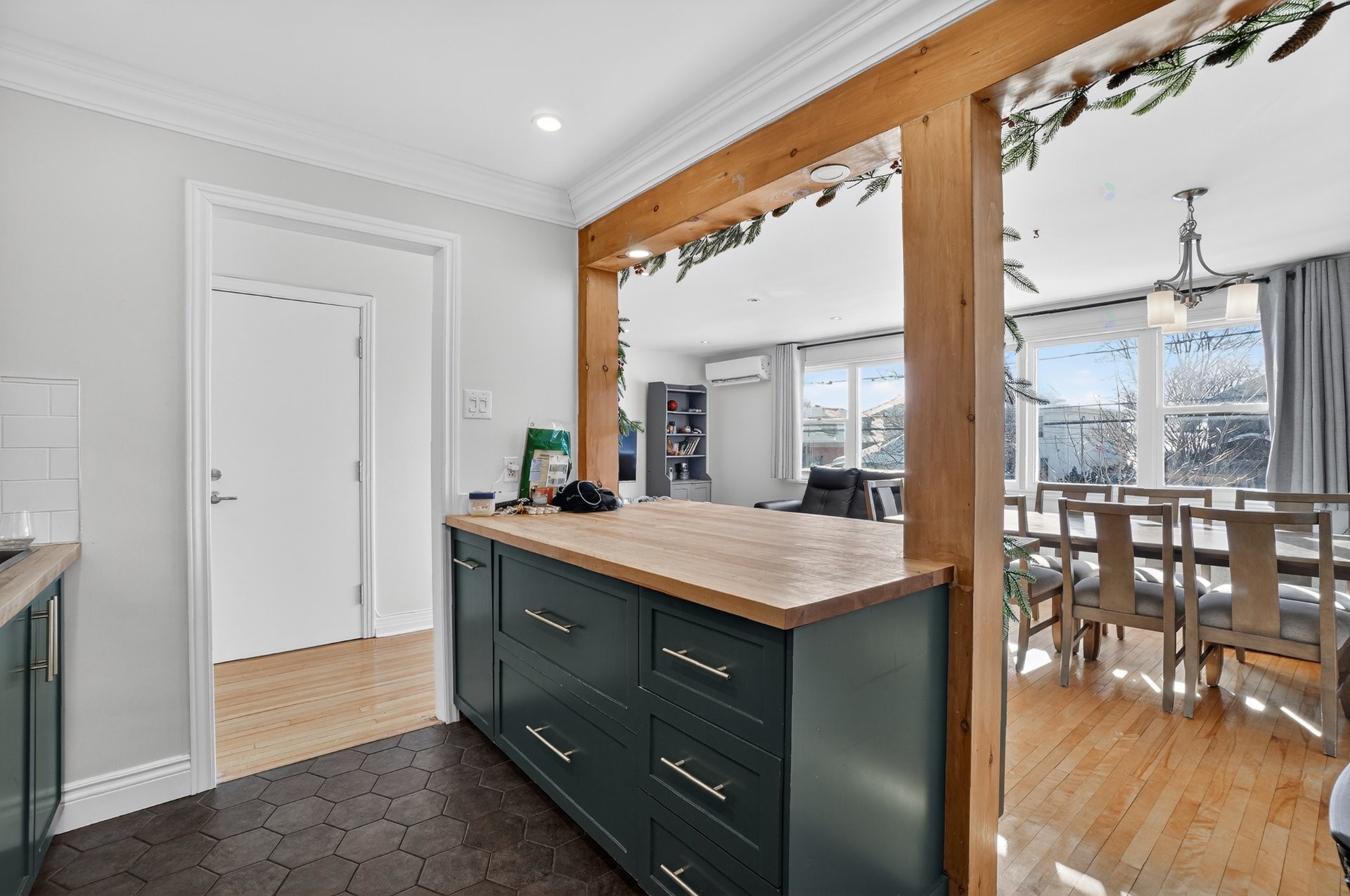 









189

 - 191


Boul. des Prairies

,
Laval (Laval-des-Rapides),




QC
H7N2T8

