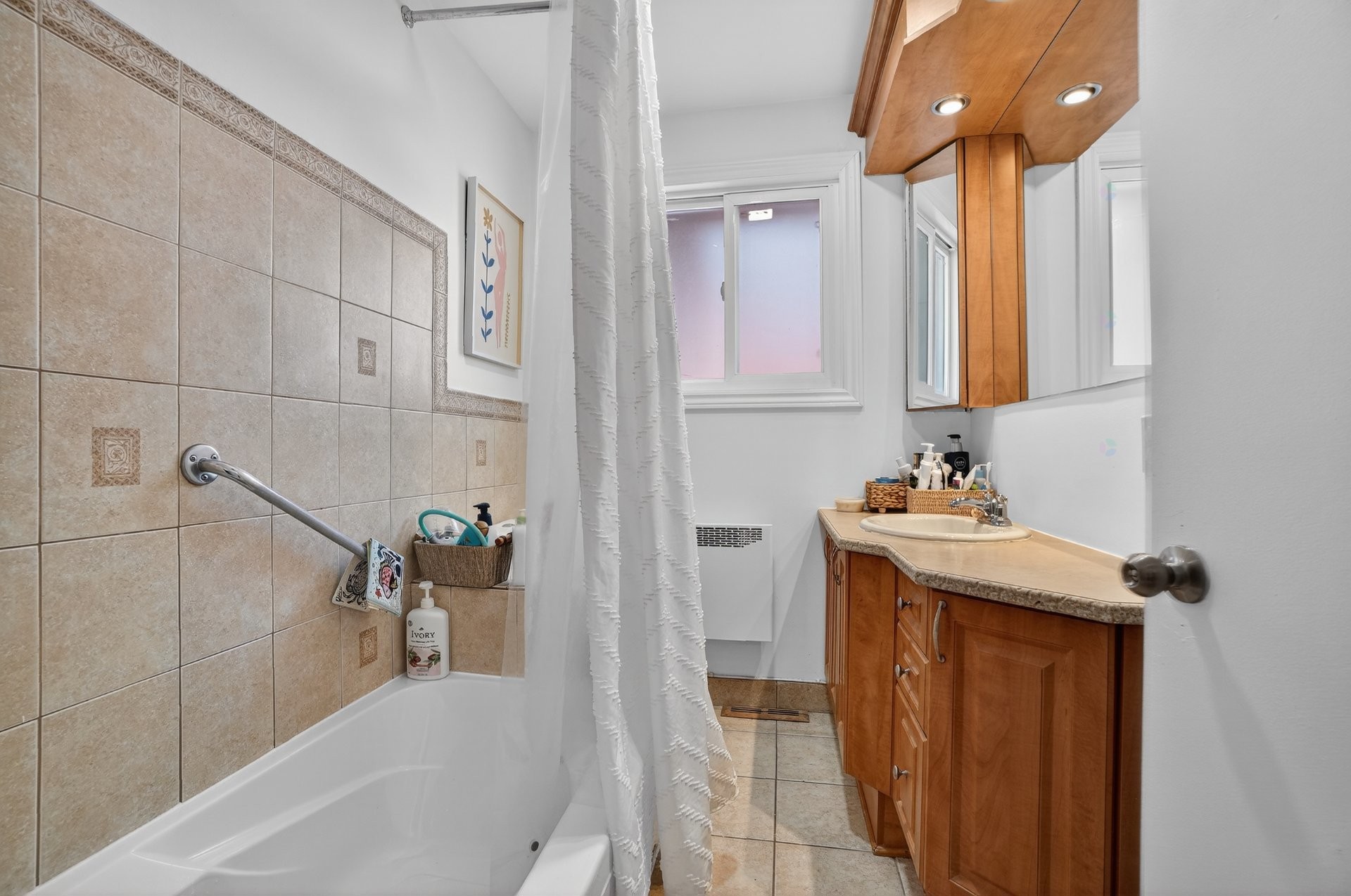 









189

 - 191


Boul. des Prairies

,
Laval (Laval-des-Rapides),




QC
H7N2T8

