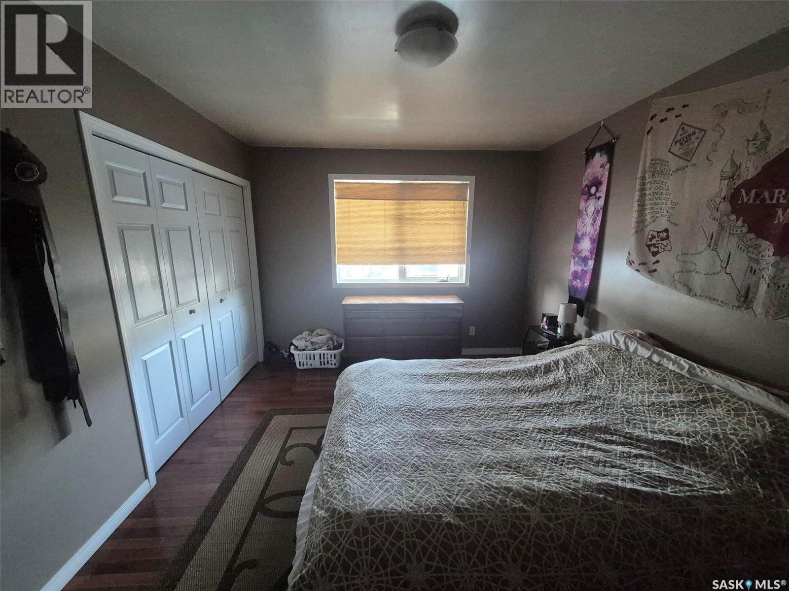 












236 1st STREET E

,
Leader,




Saskatchewan
S0N1H0

