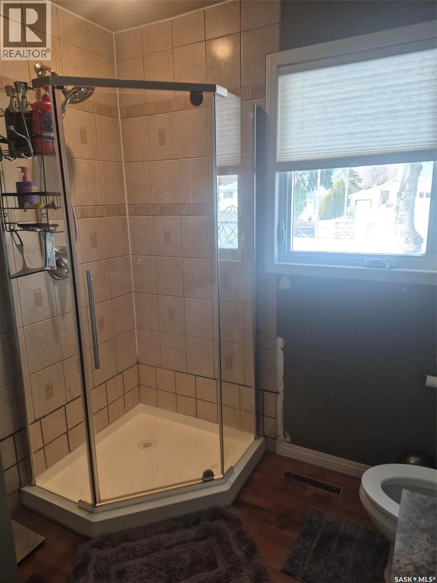 












236 1st STREET E

,
Leader,




Saskatchewan
S0N1H0

