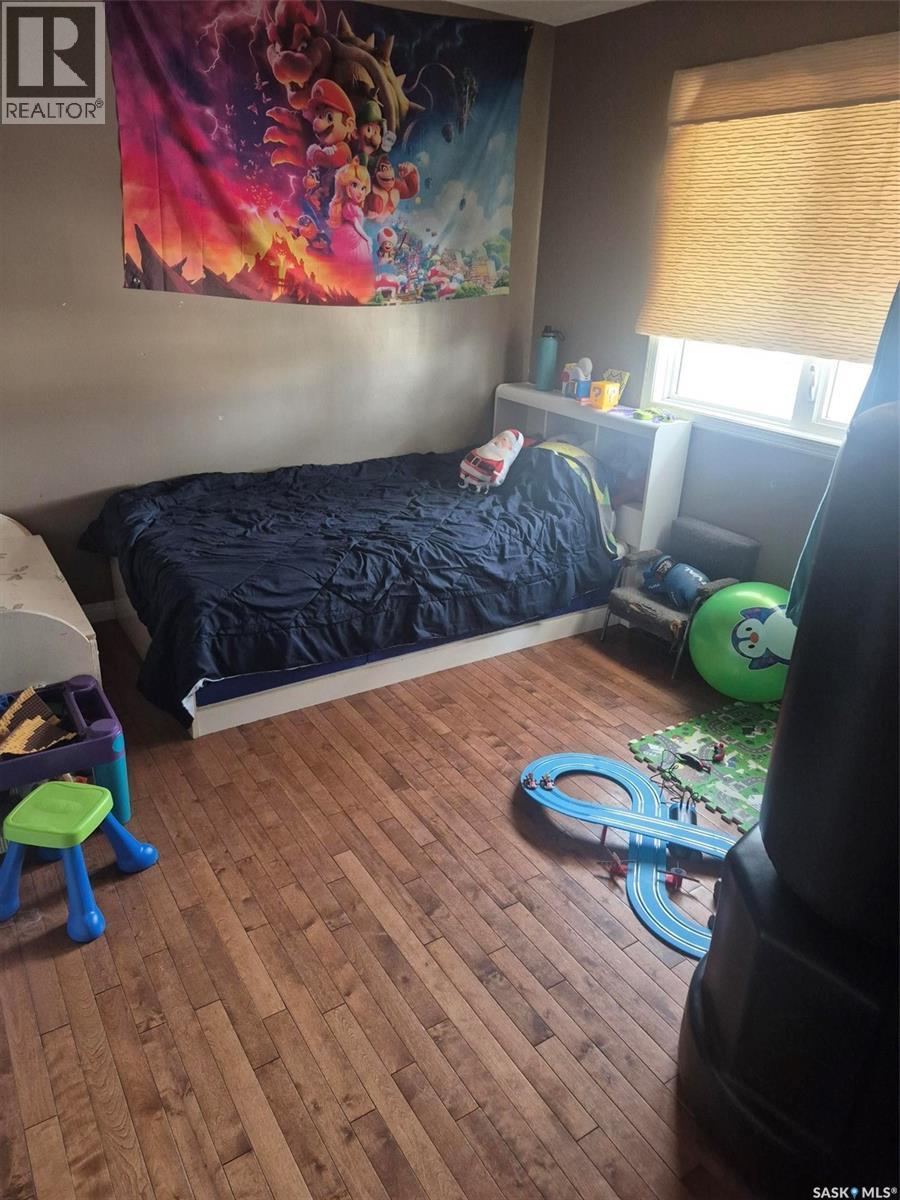 












236 1st STREET E

,
Leader,




Saskatchewan
S0N1H0

