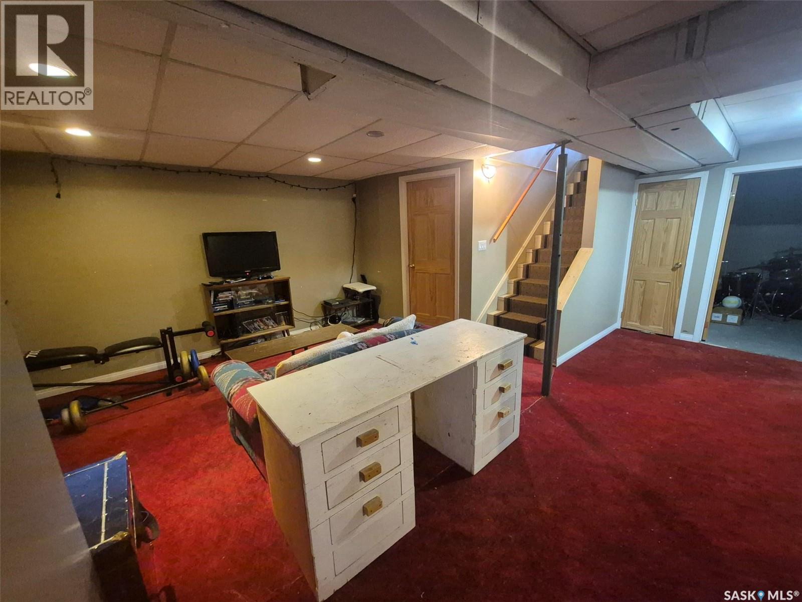 












236 1st STREET E

,
Leader,




Saskatchewan
S0N1H0

