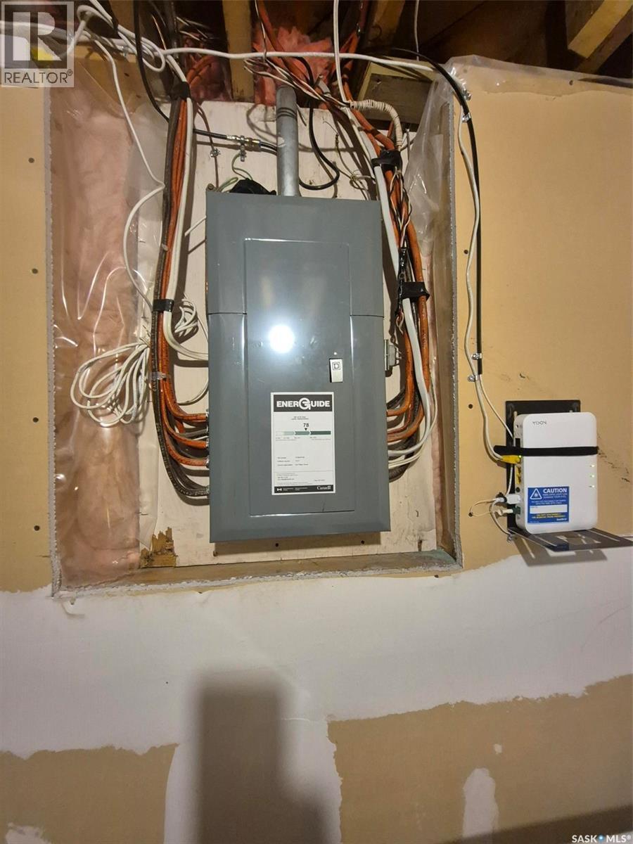 












236 1st STREET E

,
Leader,




Saskatchewan
S0N1H0

