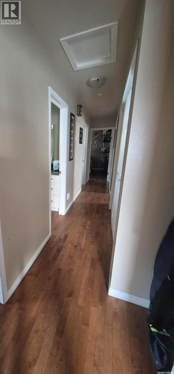 












236 1st STREET E

,
Leader,




Saskatchewan
S0N1H0

