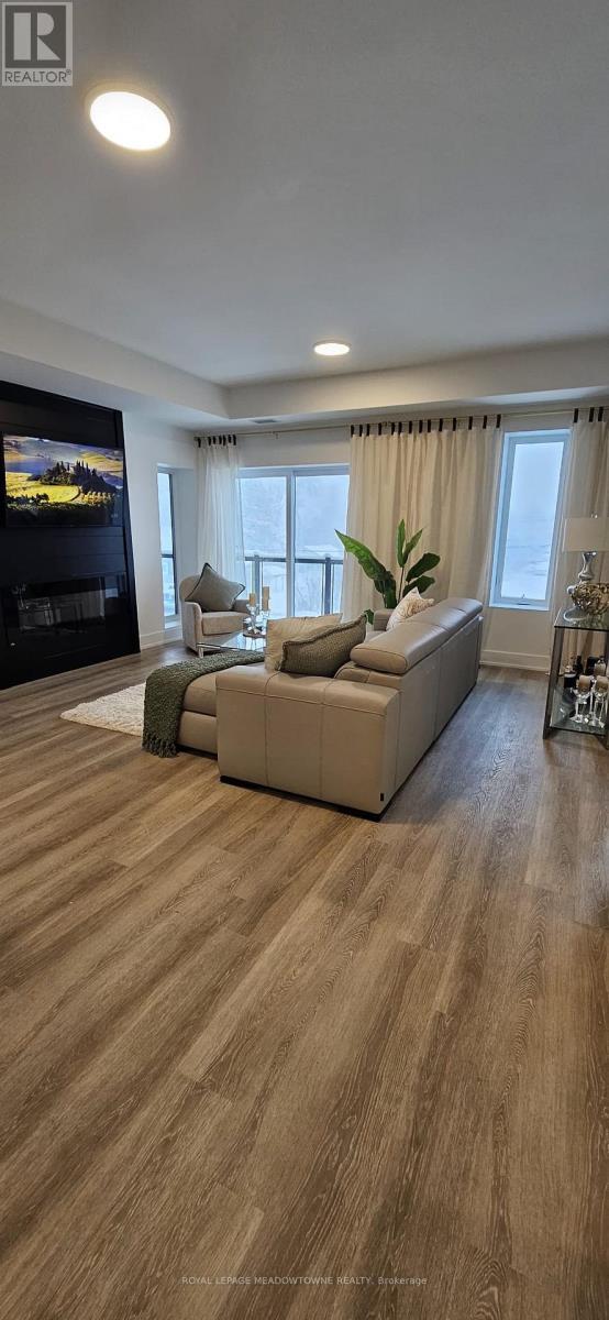 












204 - 19B WEST STREET N

,
Kawartha Lakes,




Ontario
K0M1N0

