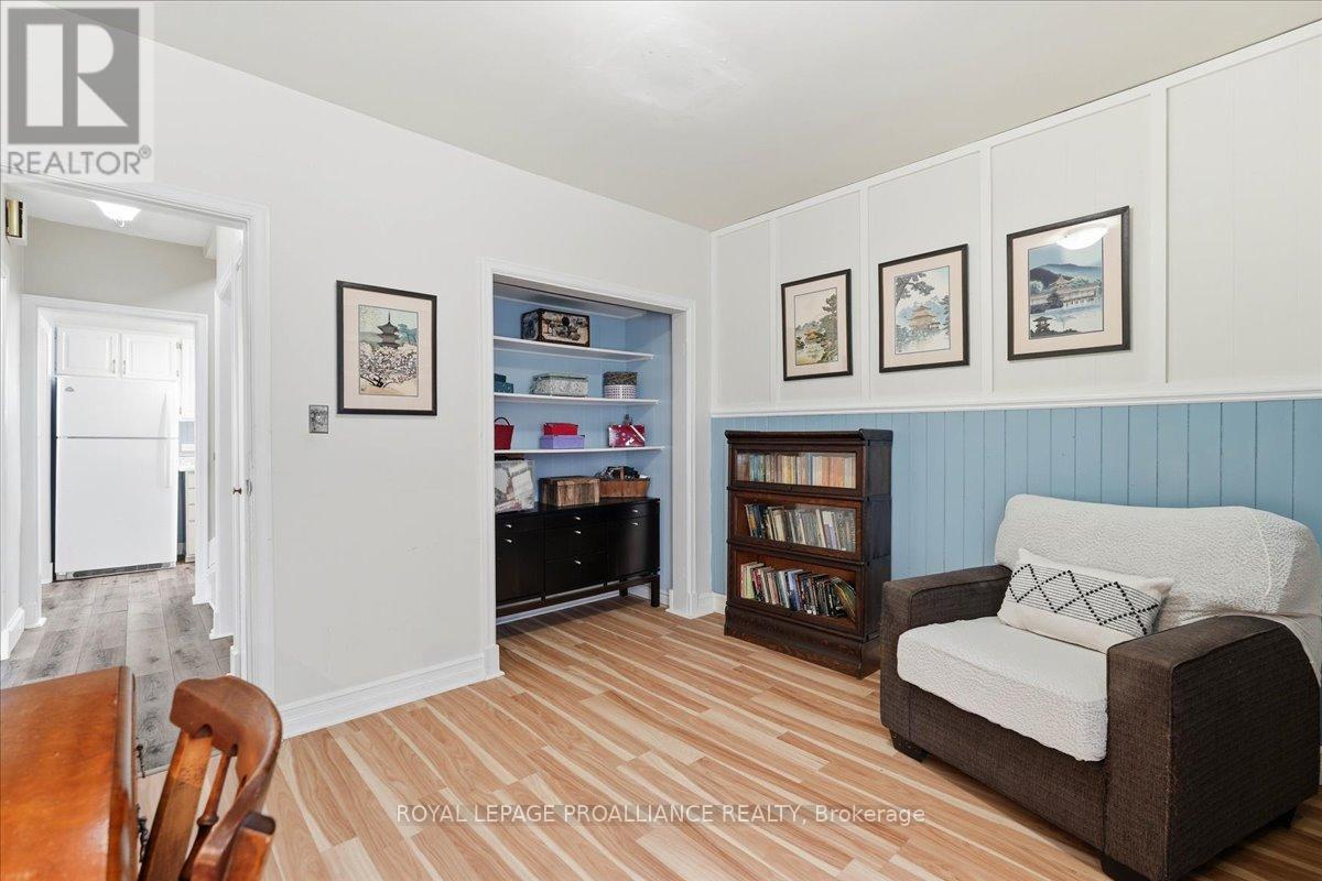 












322 DUFFERIN AVENUE

,
Belleville (Belleville Ward),




Ontario
K8N3X7

