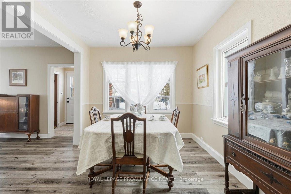 












322 DUFFERIN AVENUE

,
Belleville (Belleville Ward),




Ontario
K8N3X7

