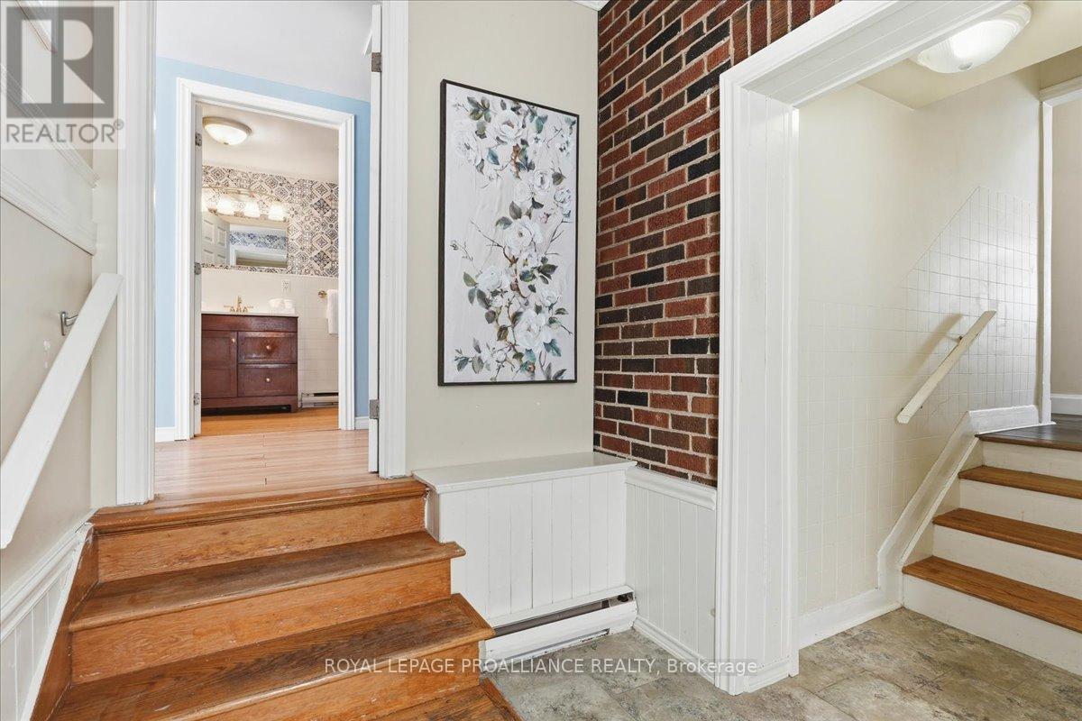 












322 DUFFERIN AVENUE

,
Belleville (Belleville Ward),




Ontario
K8N3X7

