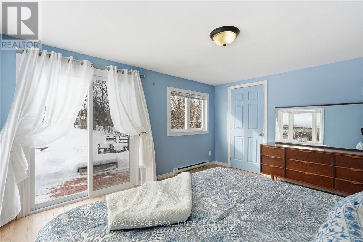 












322 DUFFERIN AVENUE

,
Belleville (Belleville Ward),




Ontario
K8N3X7

