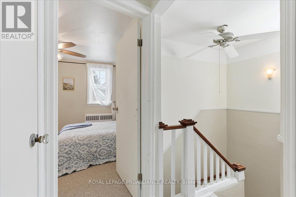 












322 DUFFERIN AVENUE

,
Belleville (Belleville Ward),




Ontario
K8N3X7

