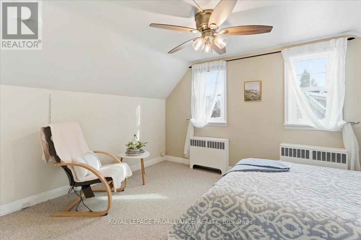 












322 DUFFERIN AVENUE

,
Belleville (Belleville Ward),




Ontario
K8N3X7

