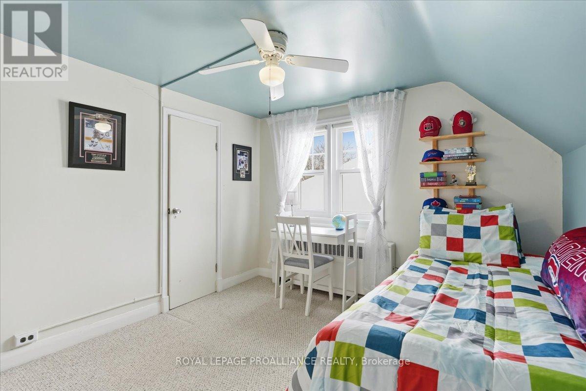 












322 DUFFERIN AVENUE

,
Belleville (Belleville Ward),




Ontario
K8N3X7

