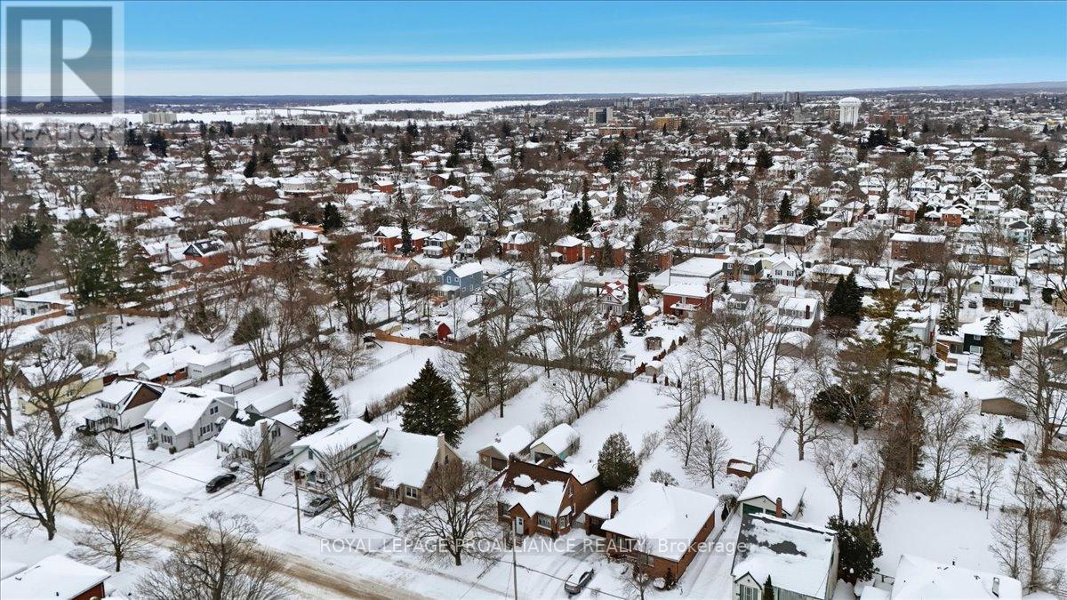 












322 DUFFERIN AVENUE

,
Belleville (Belleville Ward),




Ontario
K8N3X7

