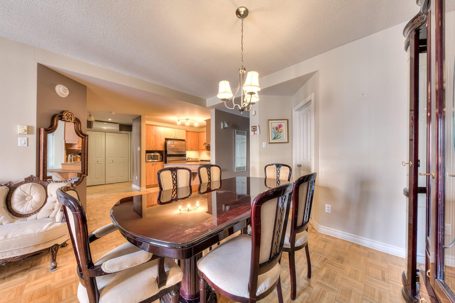 









4625

 - 406


Av. Félix-Leclerc

,
Montréal (Saint-Laurent),




QC
H4R3J3

