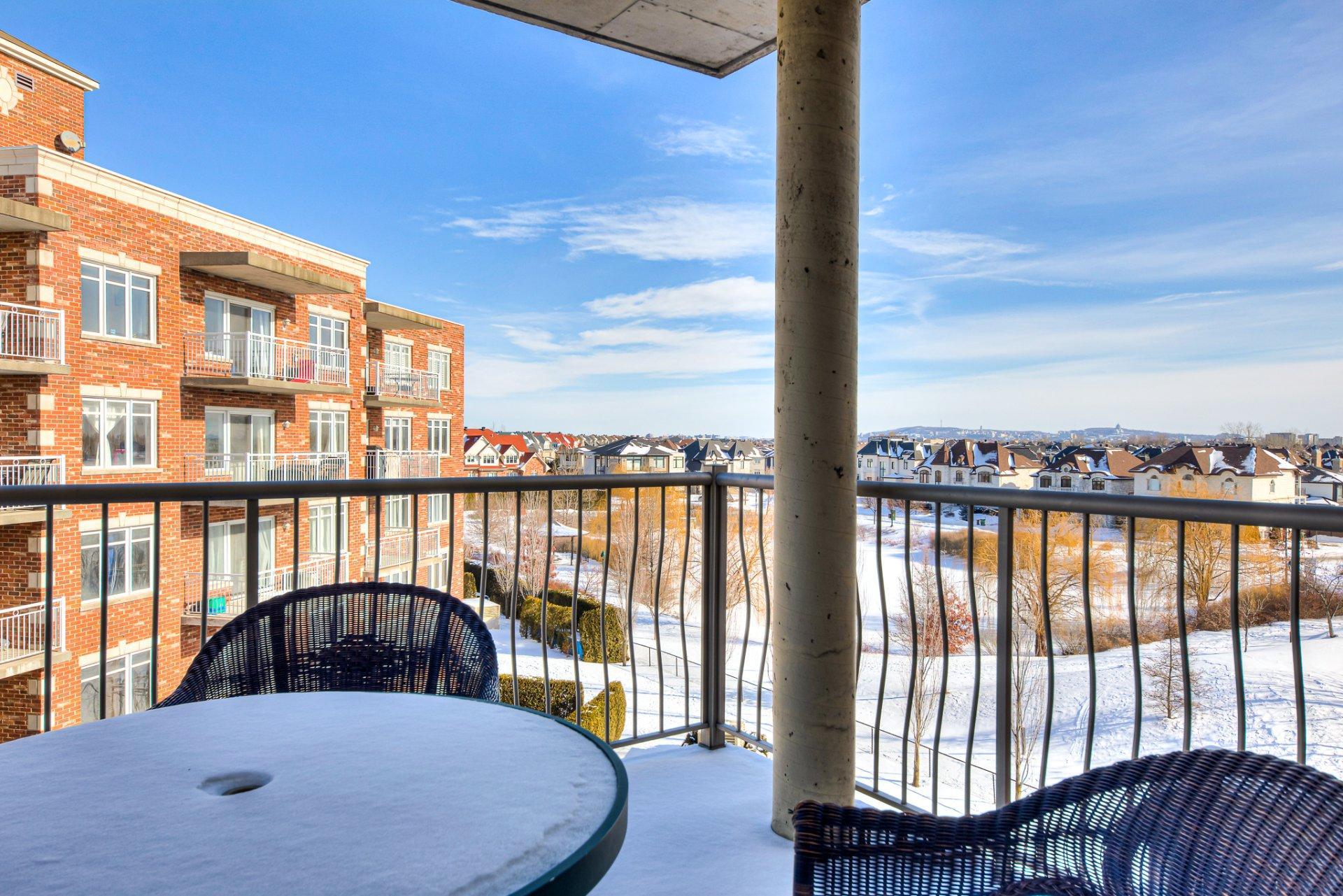 









4625

 - 406


Av. Félix-Leclerc

,
Montréal (Saint-Laurent),




QC
H4R3J3

