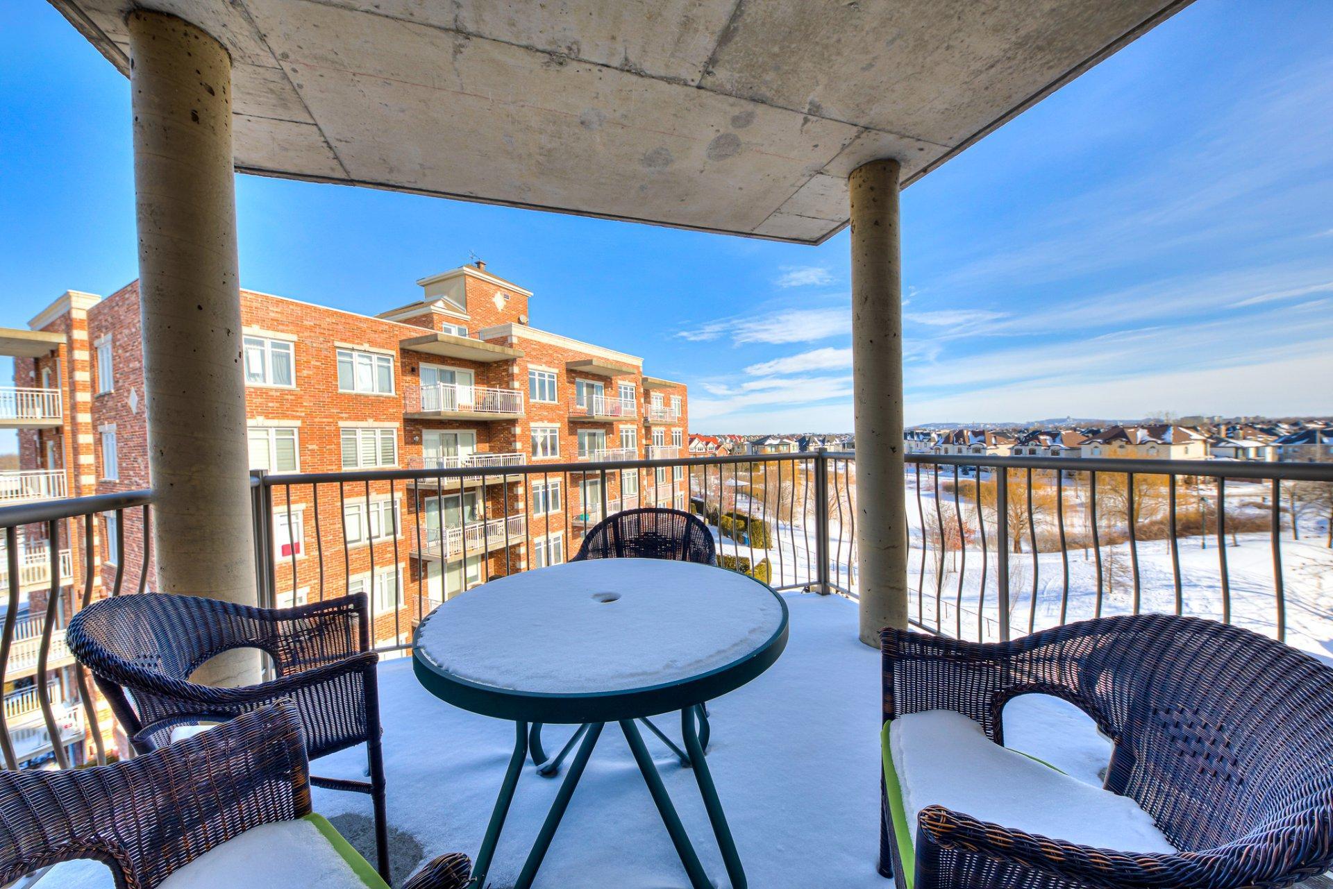 









4625

 - 406


Av. Félix-Leclerc

,
Montréal (Saint-Laurent),




QC
H4R3J3

