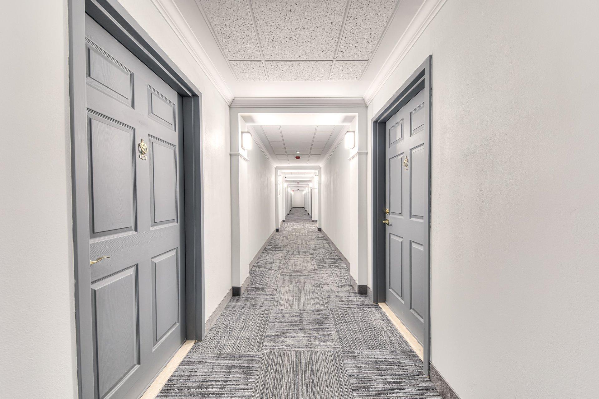 









4625

 - 406


Av. Félix-Leclerc

,
Montréal (Saint-Laurent),




QC
H4R3J3

