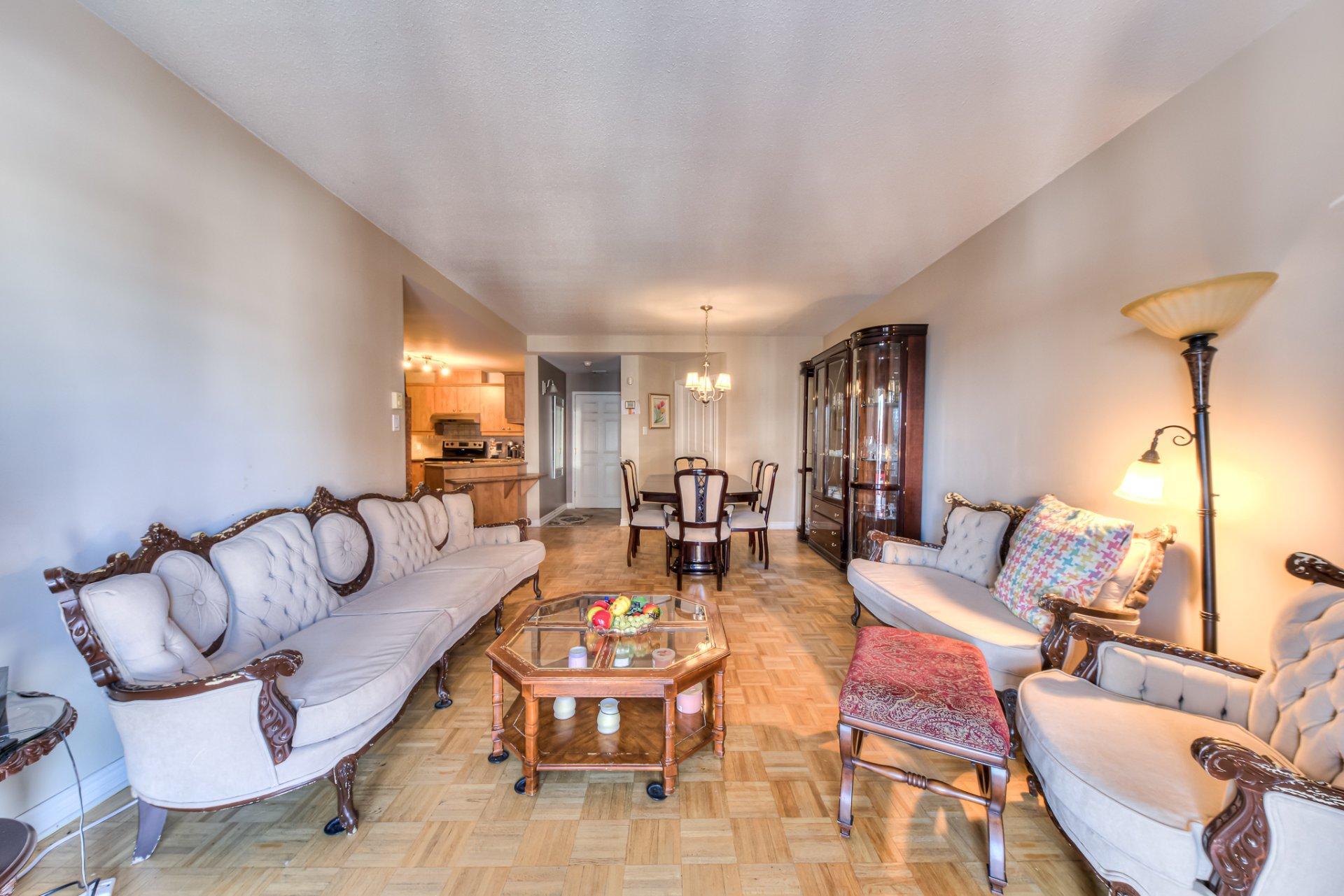 









4625

 - 406


Av. Félix-Leclerc

,
Montréal (Saint-Laurent),




QC
H4R3J3

