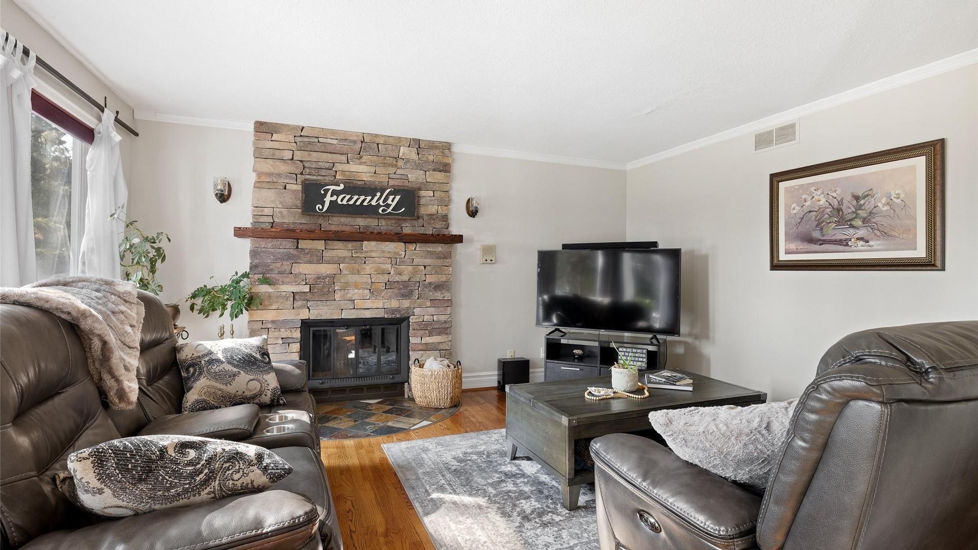 









1988


Abel

Street,
West Kelowna,




BC
V1Z 3C9

